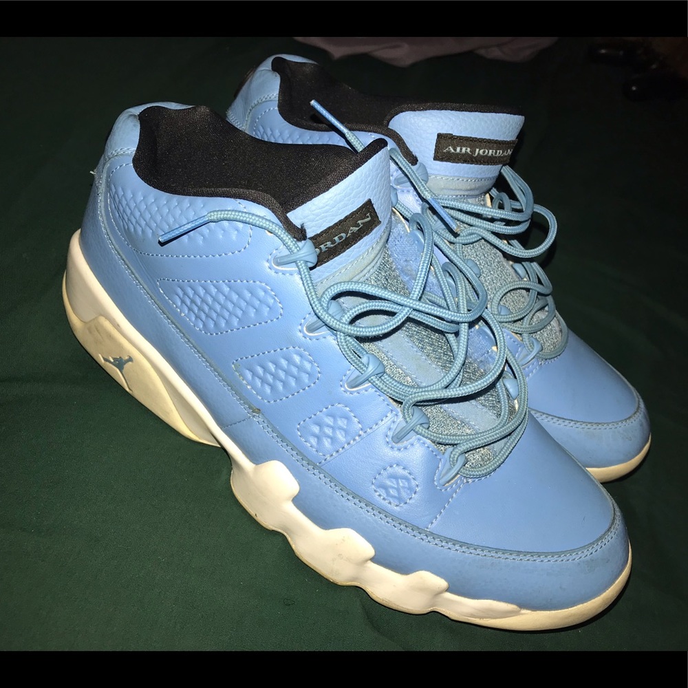 Air Jordan 9 low Pantone